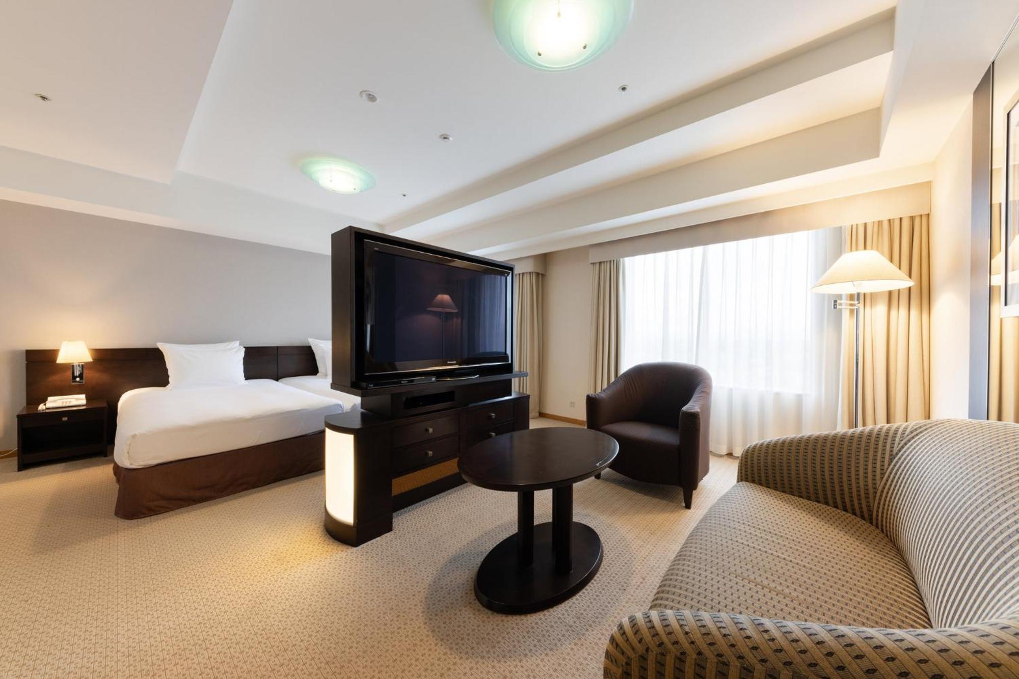 Ana Crowne Plaza Toyama By Ihg Hotel Buitenkant foto